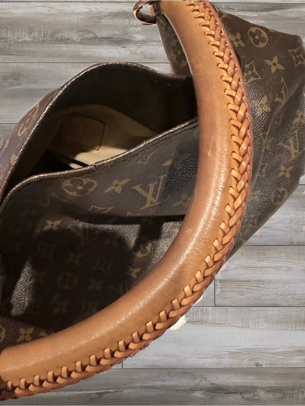 Louis Monogram Artsy MM - Picture 9 of 15